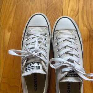 Converse Light Gray/White Low Top Canvas Sneakers with Black Trim, 6.5